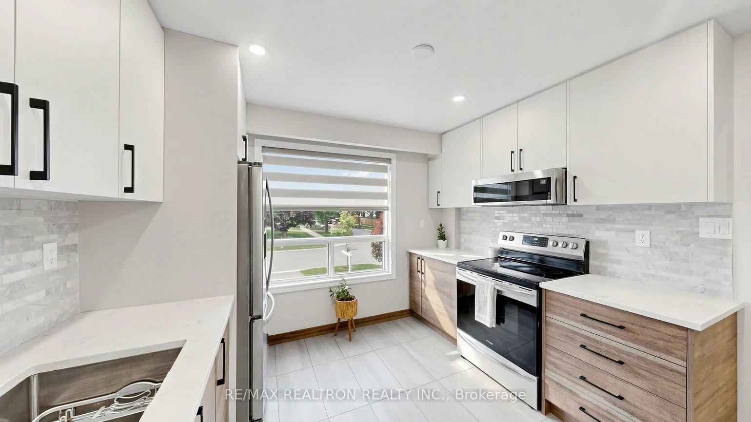 2445, Homelands, Sheridan, Mississauga