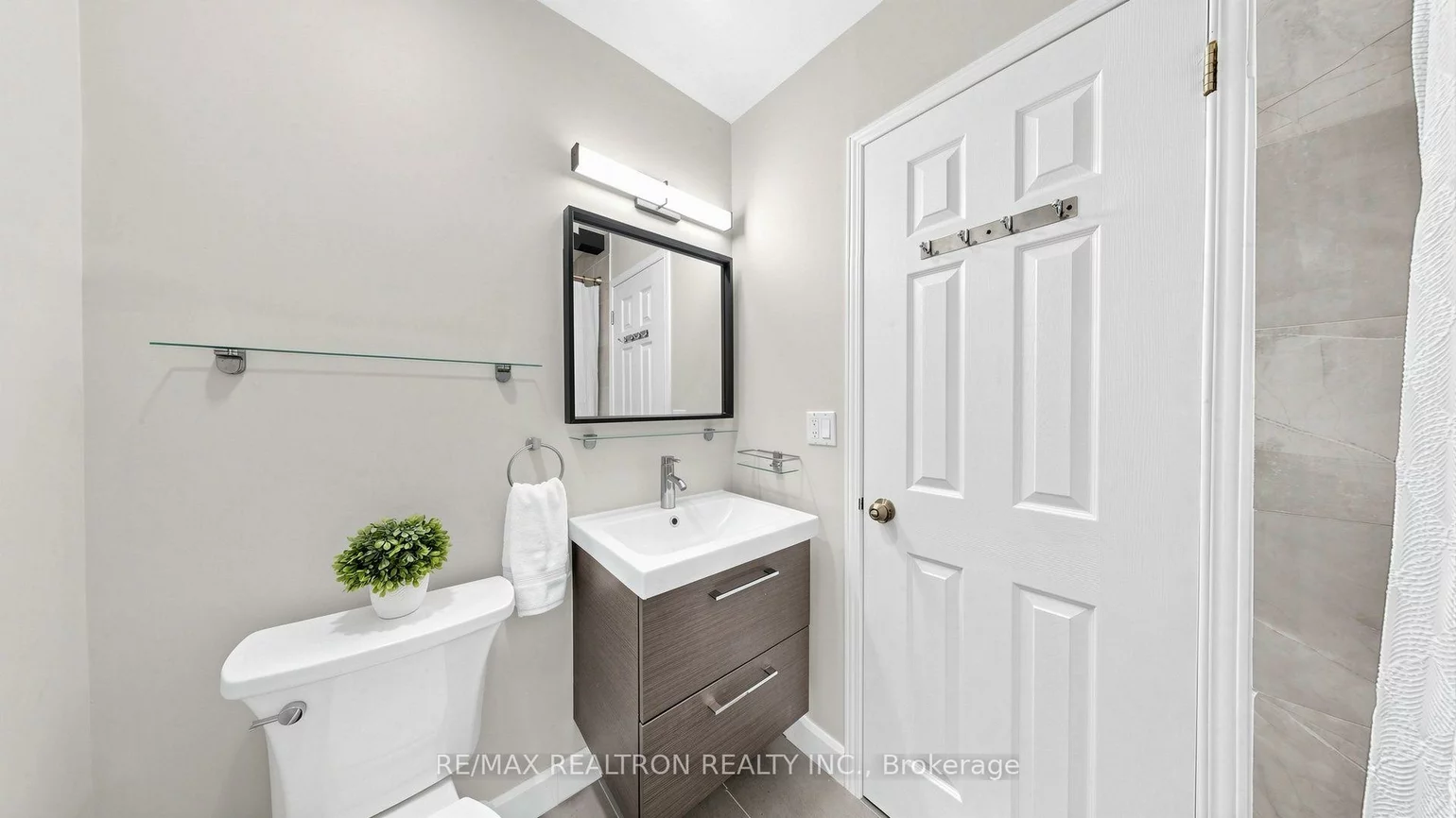2445, Homelands, Sheridan, Mississauga
