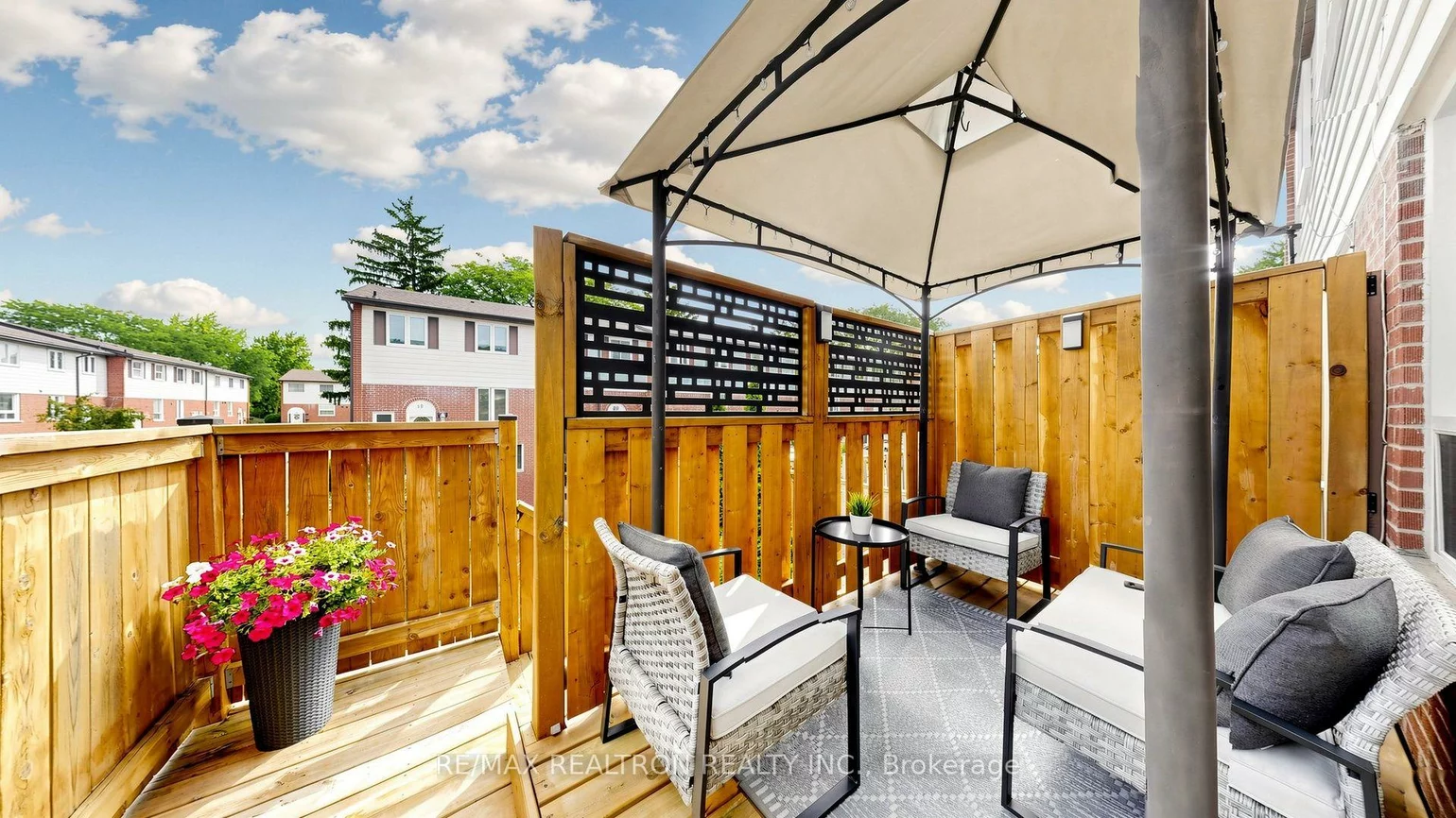 2445, Homelands, Sheridan, Mississauga