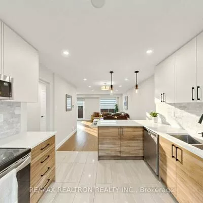 2445, Homelands, Sheridan, Mississauga