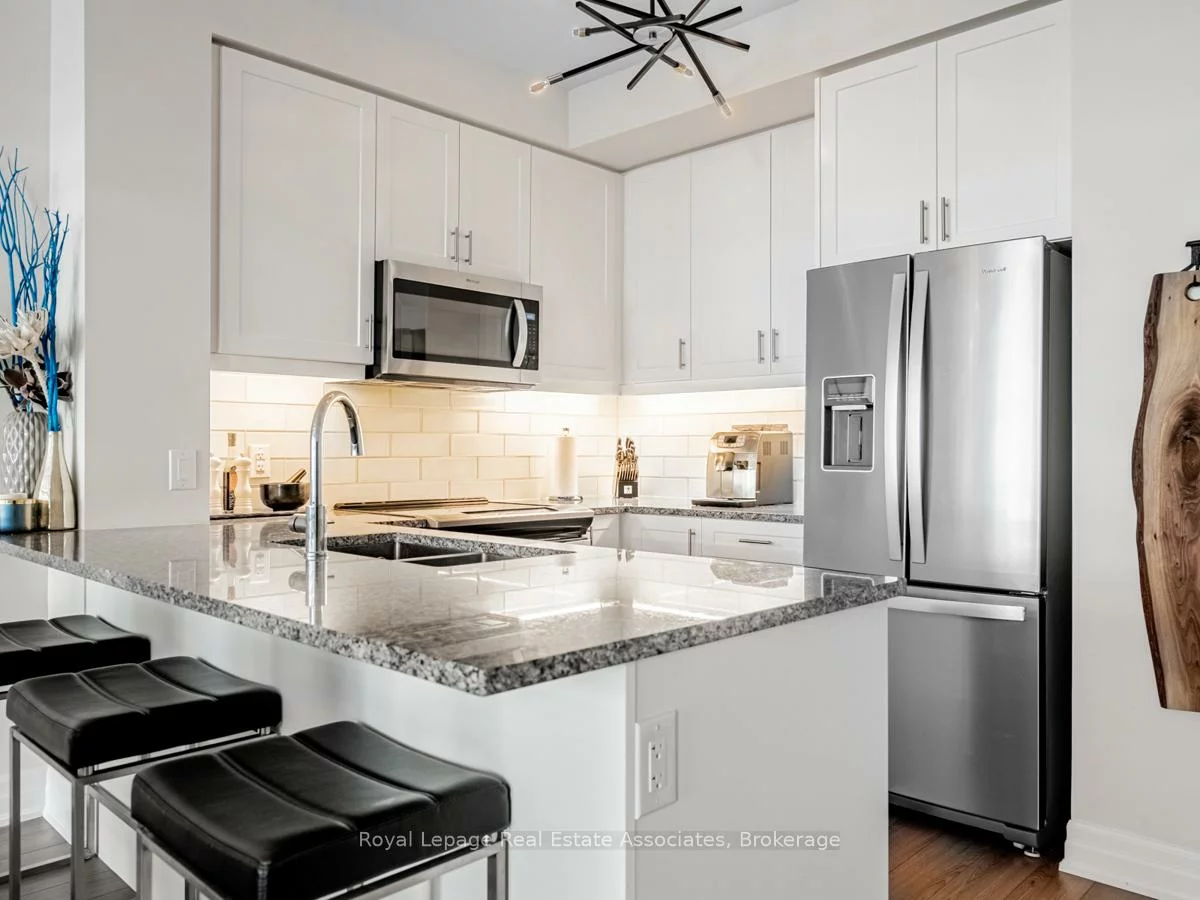657, Cricklewood, Mineola, Mississauga