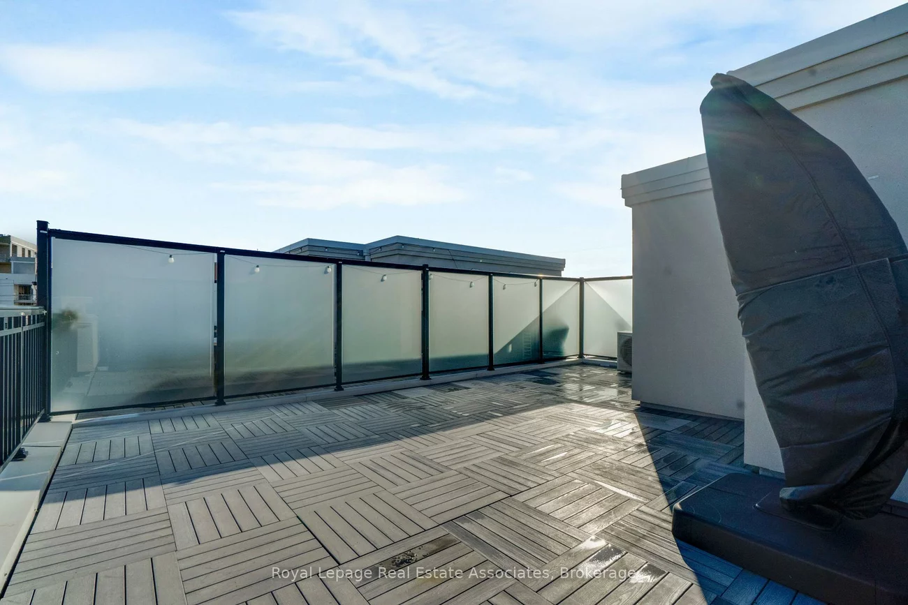 657, Cricklewood, Mineola, Mississauga
