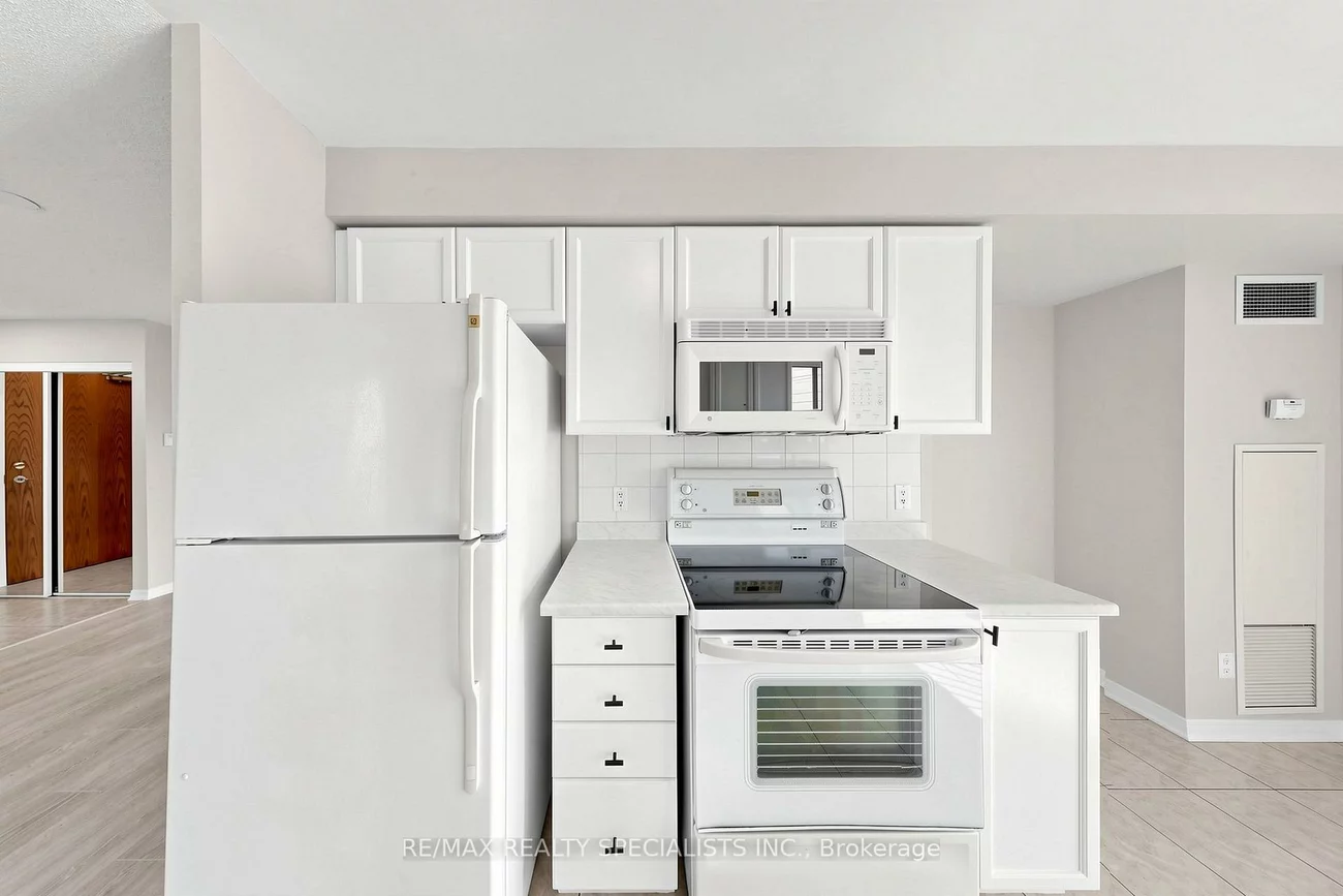 4879, Kimbermount, Central Erin Mills, Mississauga