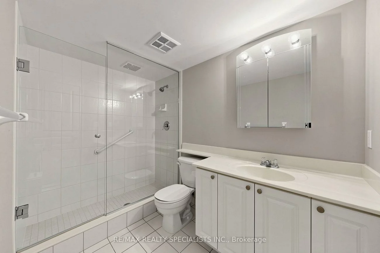 4879, Kimbermount, Central Erin Mills, Mississauga