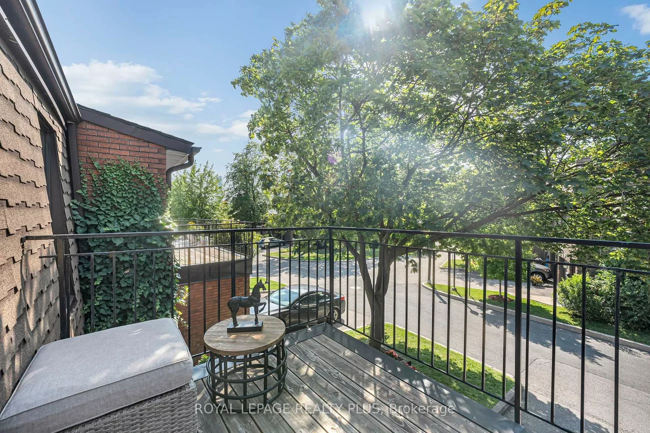 3395, Cliff, Mississauga Valleys, Mississauga