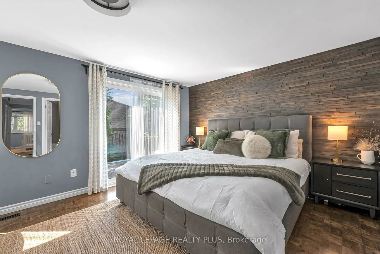 3395, Cliff, Mississauga Valleys, Mississauga