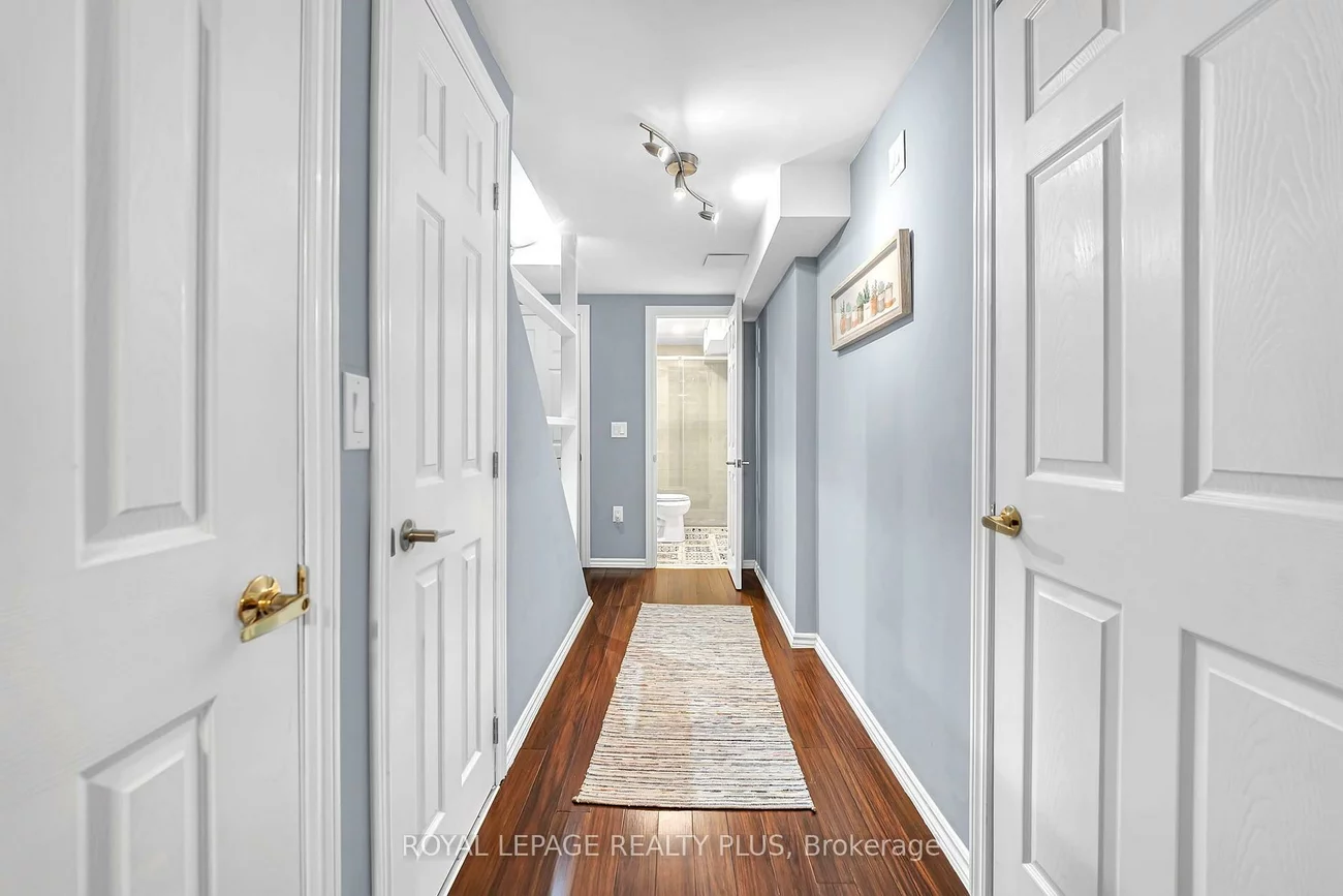 3395, Cliff, Mississauga Valleys, Mississauga