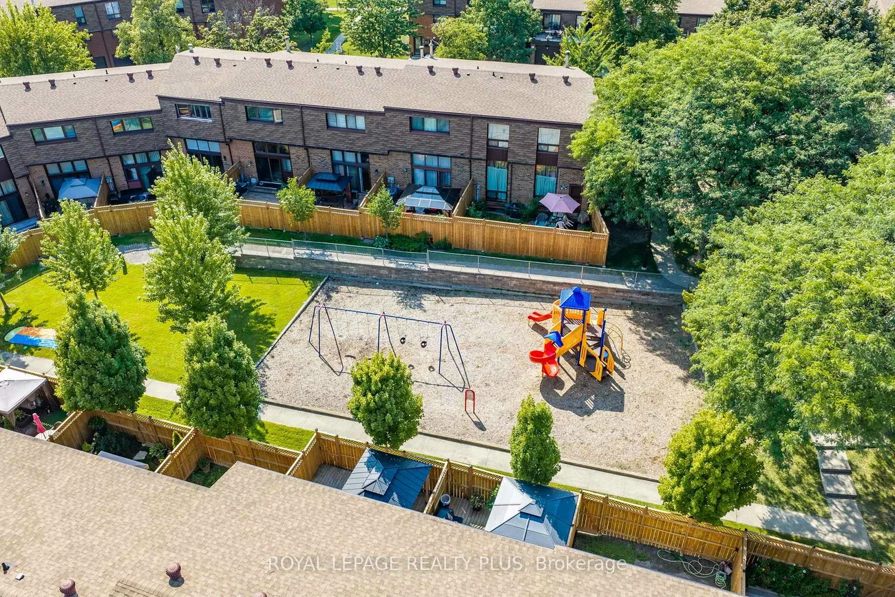3395, Cliff, Mississauga Valleys, Mississauga