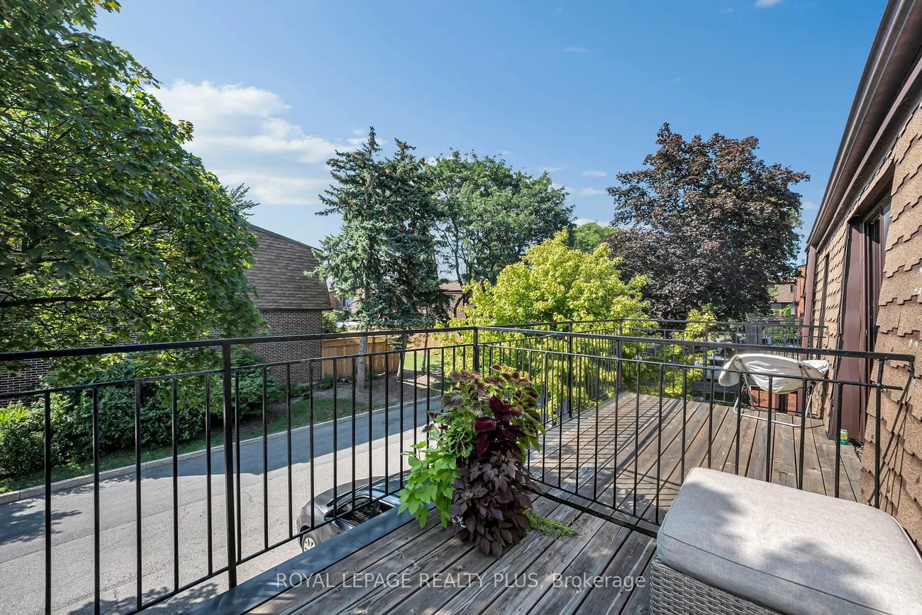 3395, Cliff, Mississauga Valleys, Mississauga