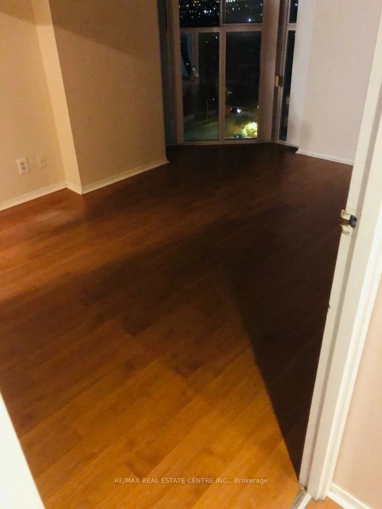 25, Trailwood, Hurontario, Mississauga
