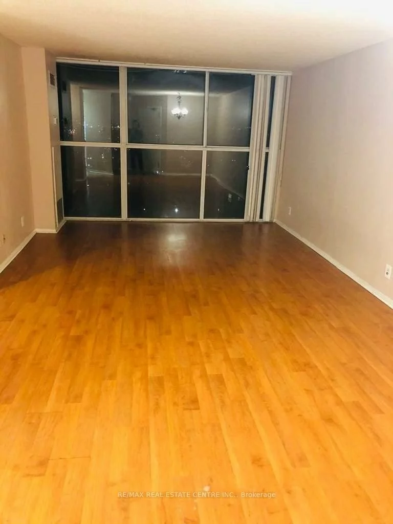 25, Trailwood, Hurontario, Mississauga