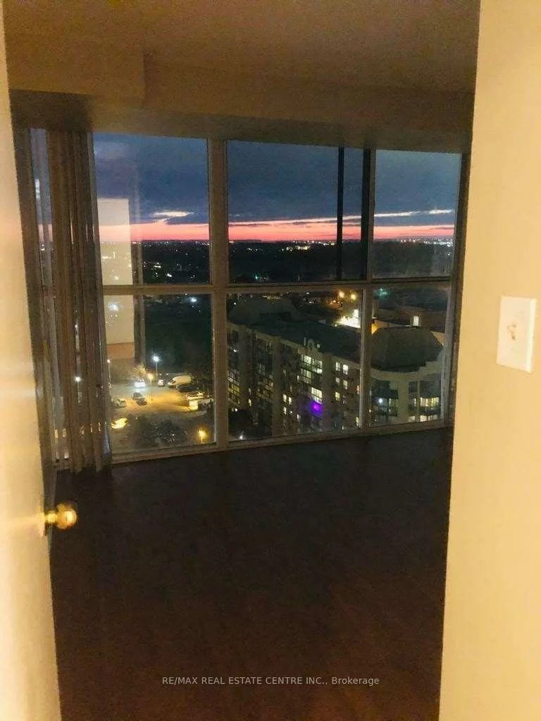 25, Trailwood, Hurontario, Mississauga