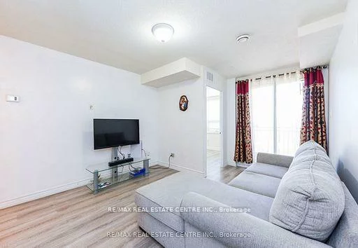 7405, Goreway, Malton, Mississauga