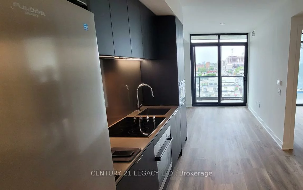 86, Dundas, Cooksville, Mississauga
