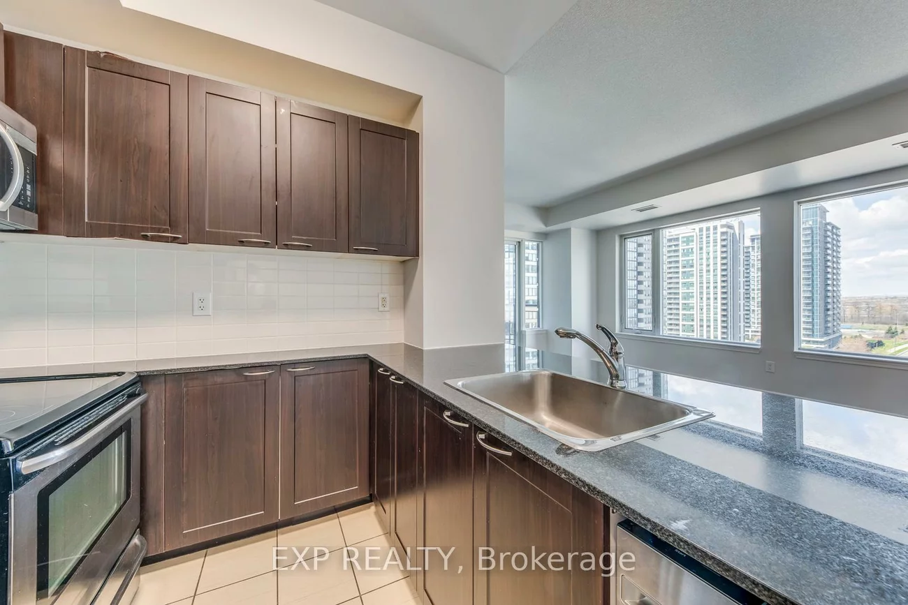 385, Prince Of Wales, City Centre, Mississauga