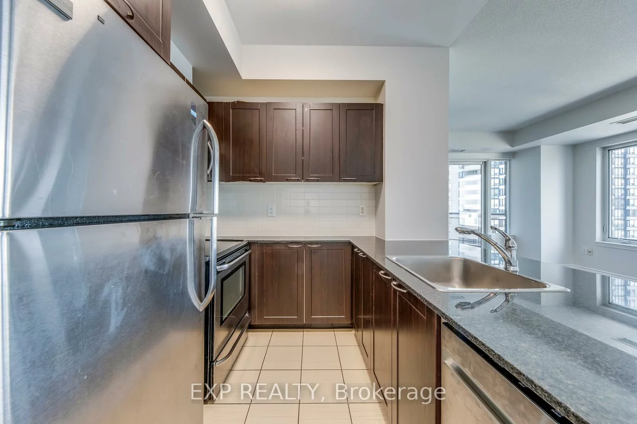 385, Prince Of Wales, City Centre, Mississauga