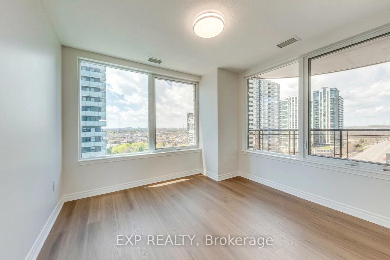 385, Prince Of Wales, City Centre, Mississauga