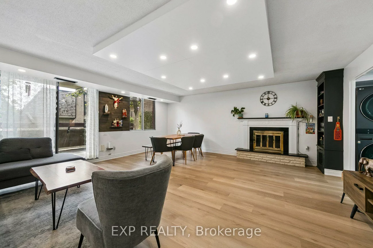 1250, Mississauga Valley, Mississauga Valleys, Mississauga