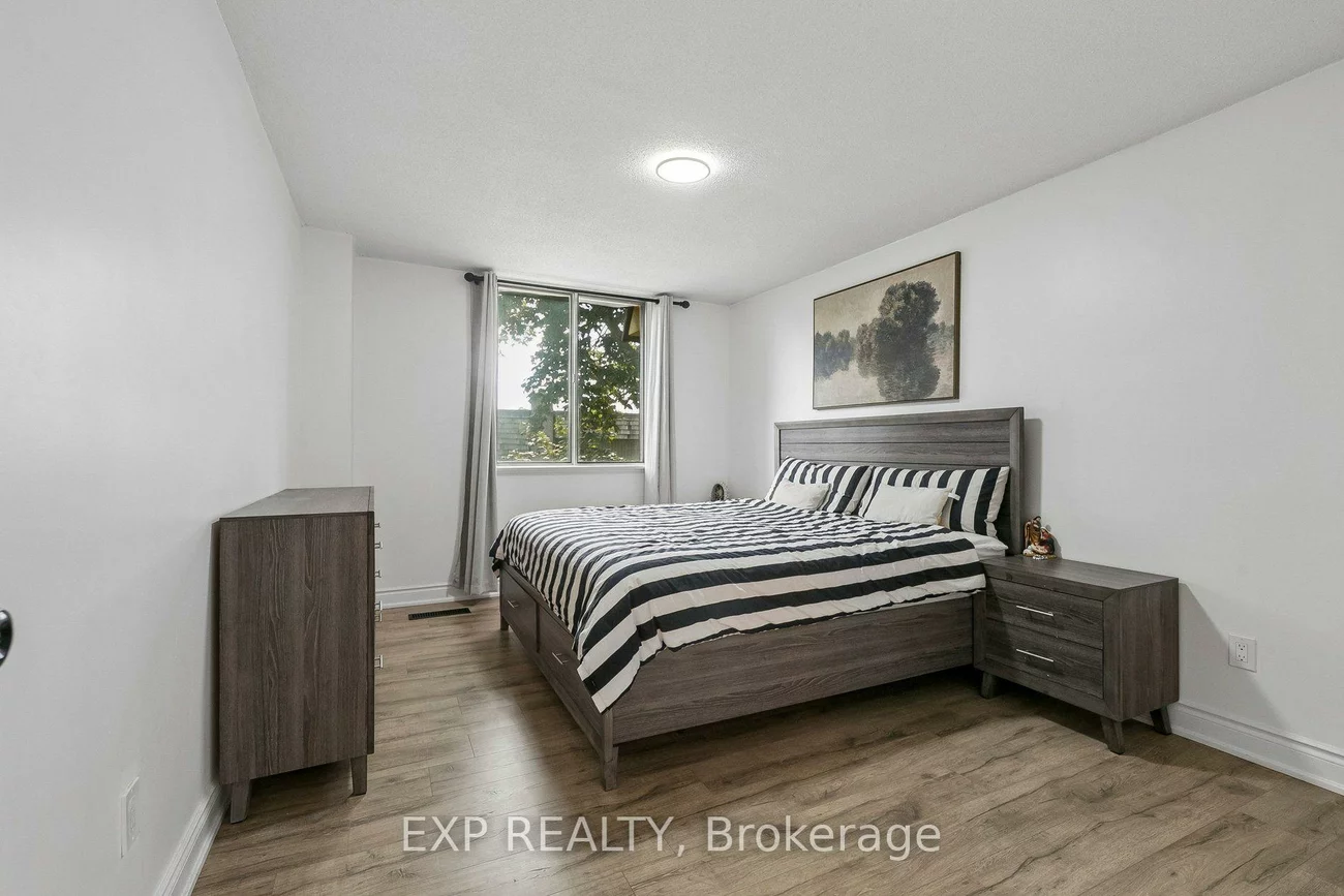 1250, Mississauga Valley, Mississauga Valleys, Mississauga