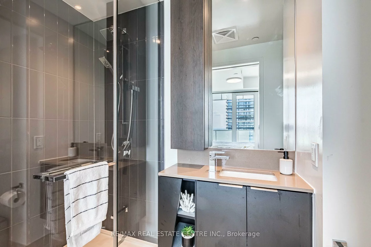 3900, Confederation Pkwy, City Centre, Mississauga