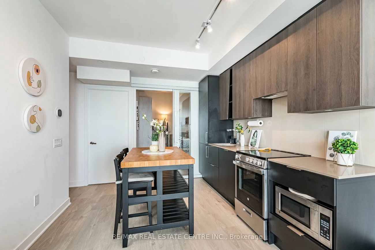 3900, Confederation Pkwy, City Centre, Mississauga