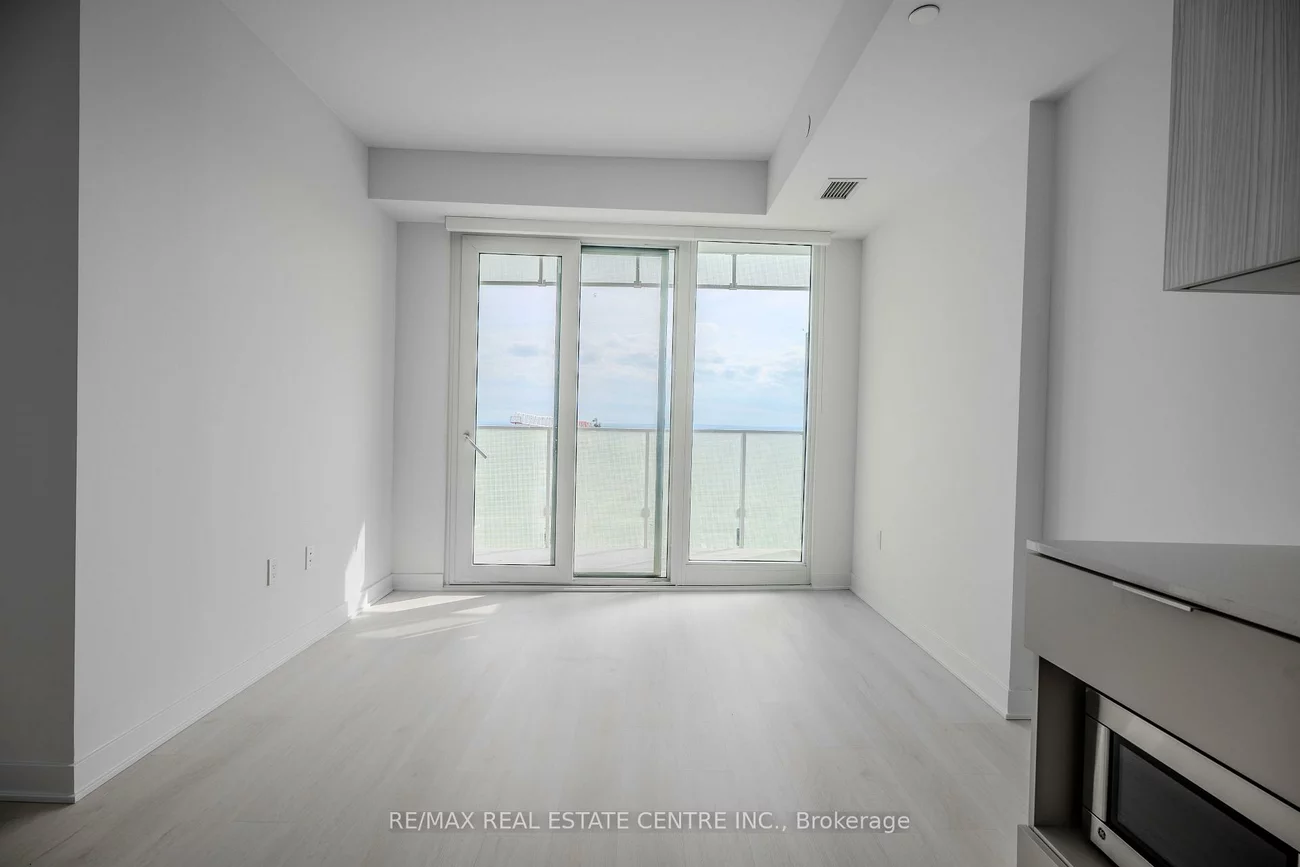 3900, Confederation Pkwy, City Centre, Mississauga