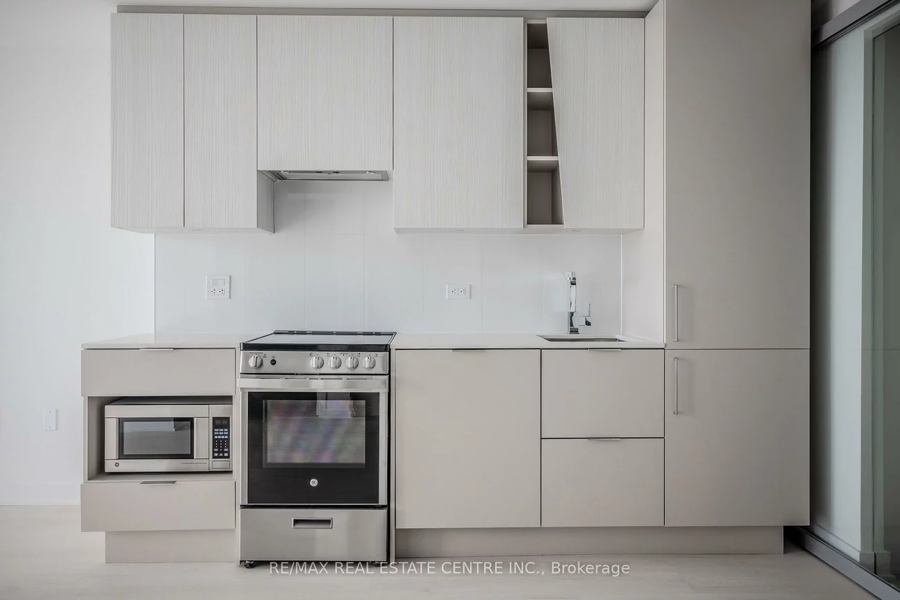 3900, Confederation Pkwy, City Centre, Mississauga