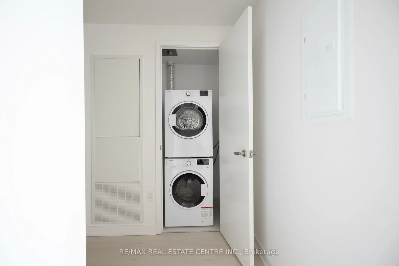 3900, Confederation Pkwy, City Centre, Mississauga