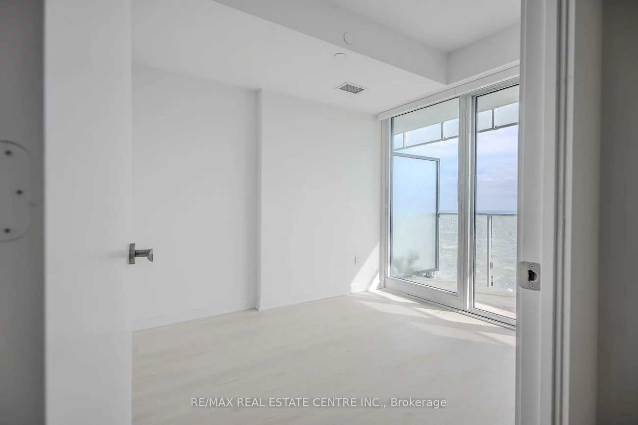 3900, Confederation Pkwy, City Centre, Mississauga