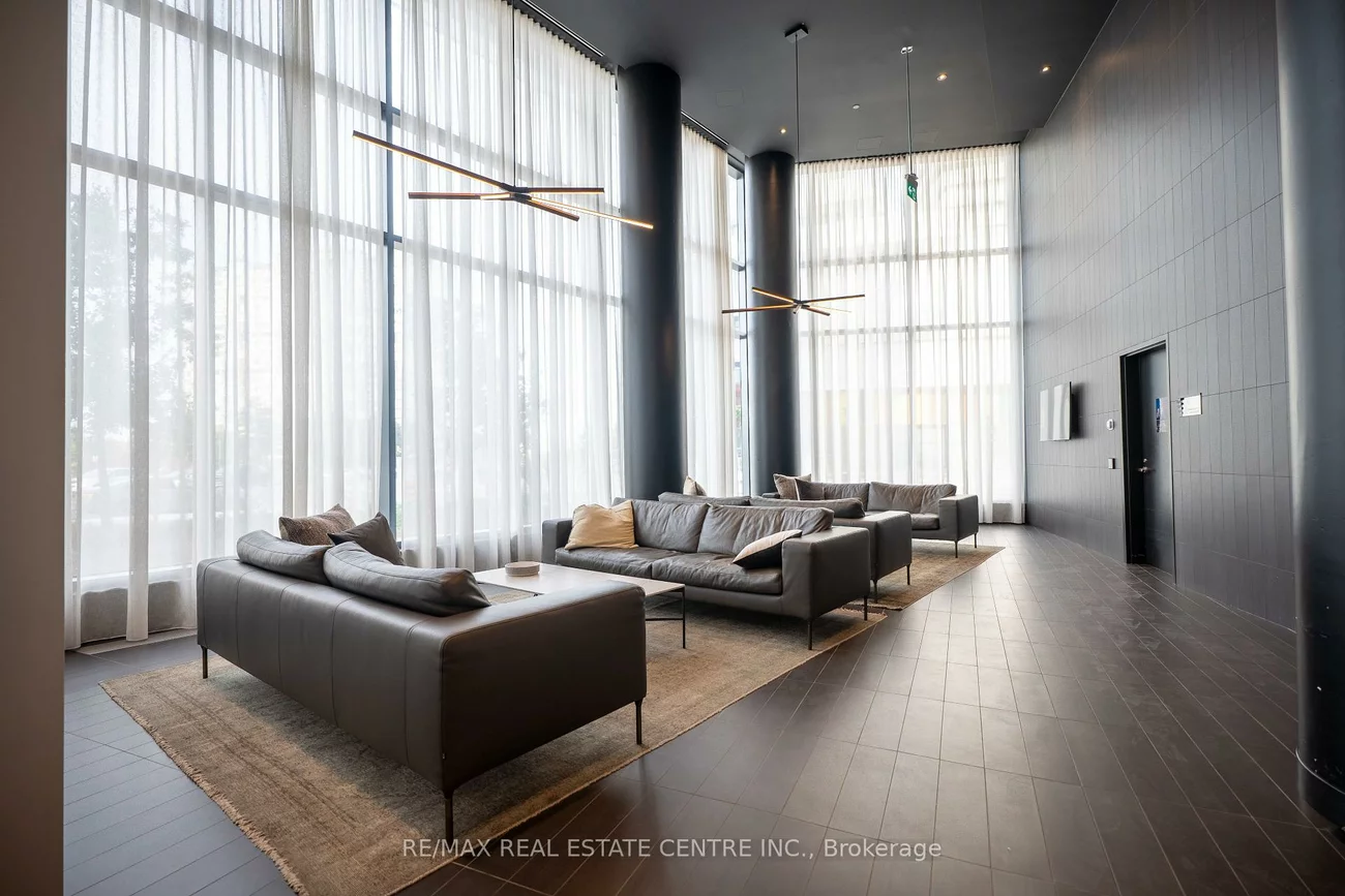 3900, Confederation Pkwy, City Centre, Mississauga