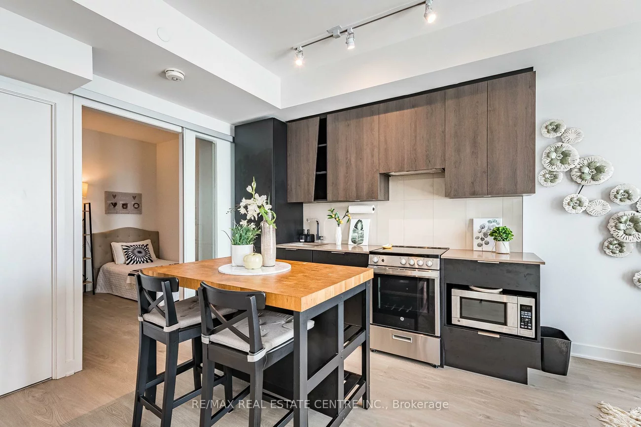 3900, Confederation Pkwy, City Centre, Mississauga