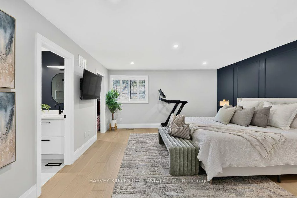 1160, Walden, Clarkson, Mississauga