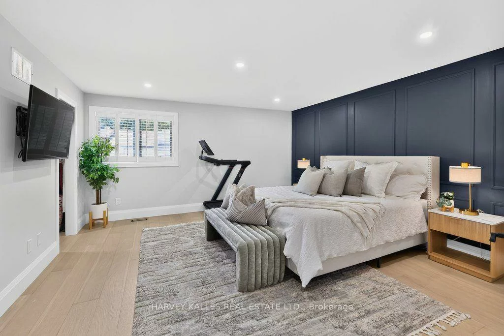 1160, Walden, Clarkson, Mississauga