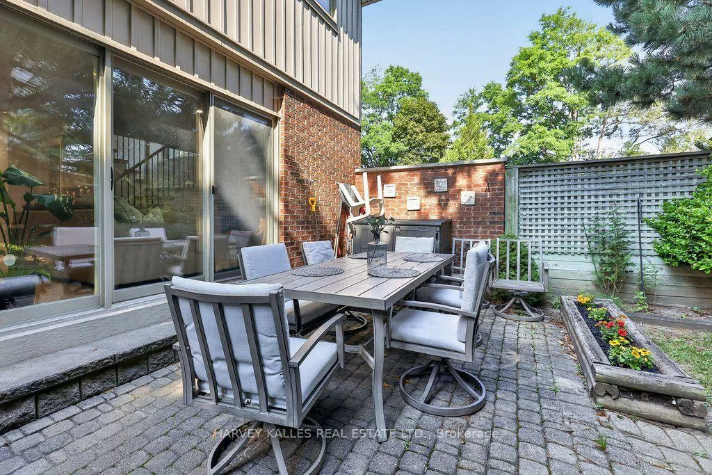 1160, Walden, Clarkson, Mississauga