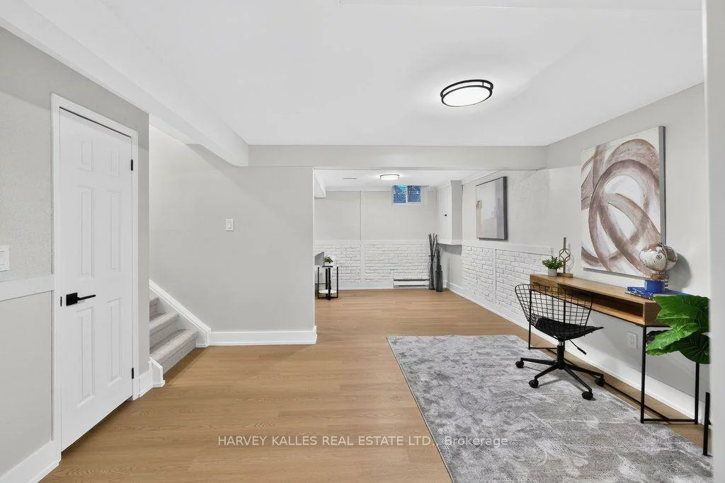 1160, Walden, Clarkson, Mississauga