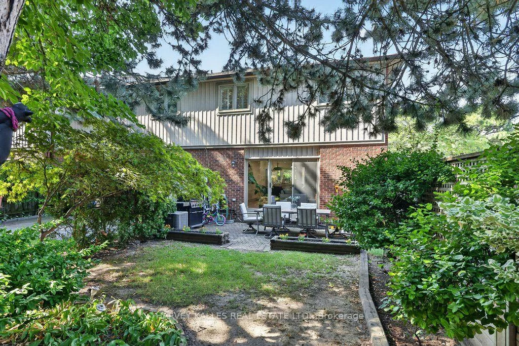 1160, Walden, Clarkson, Mississauga