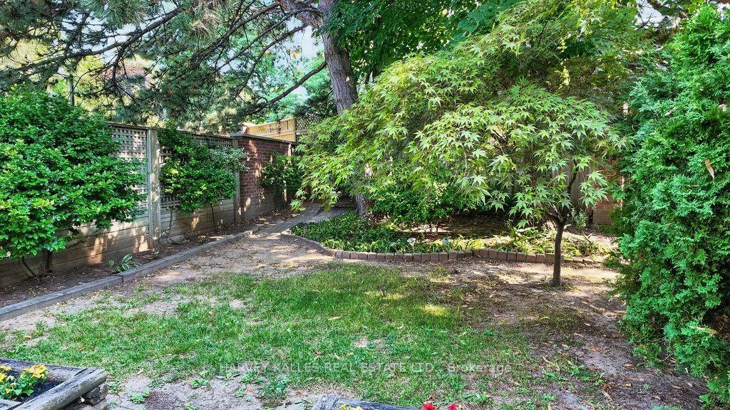 1160, Walden, Clarkson, Mississauga