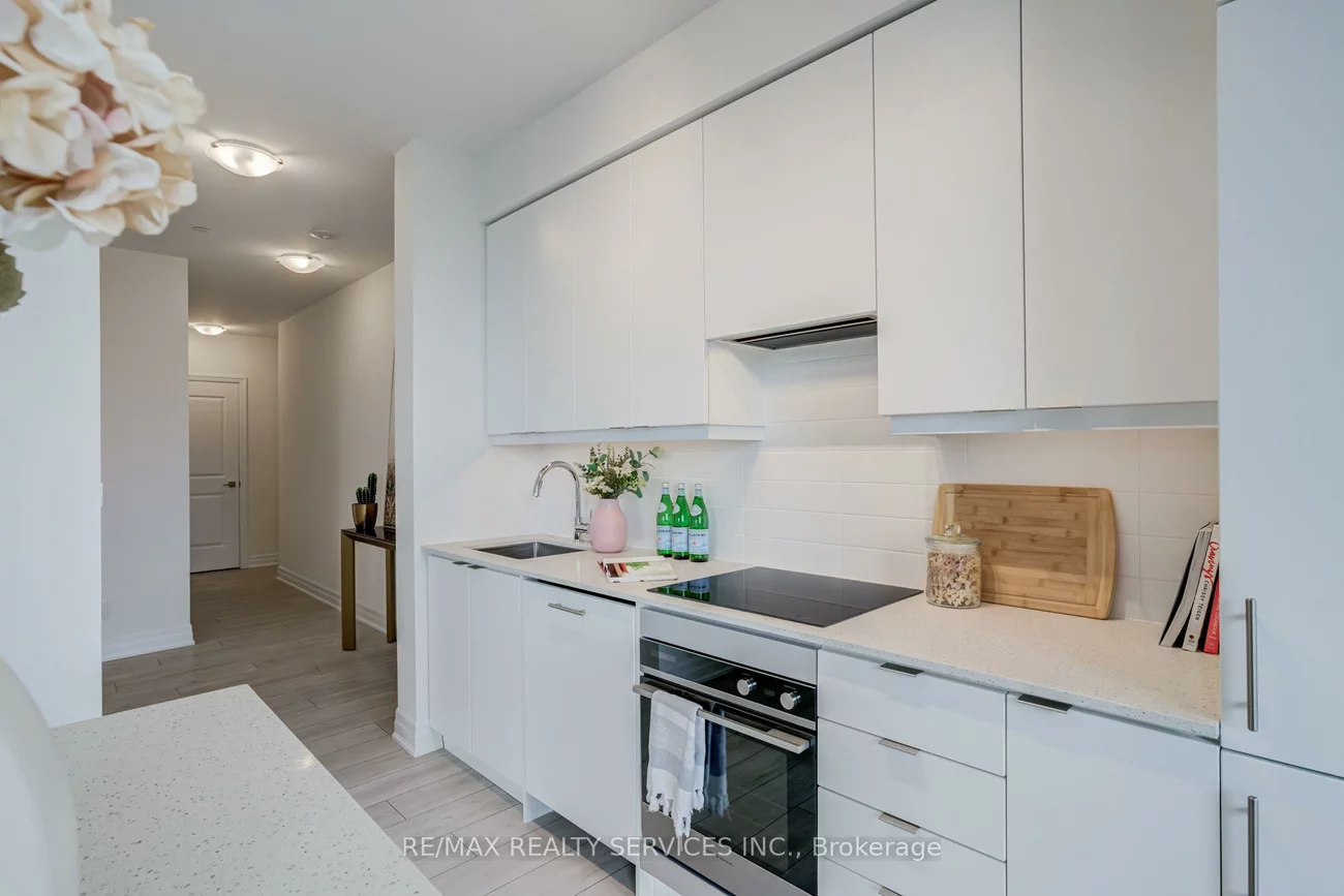 30, Elm, Fairview, Mississauga