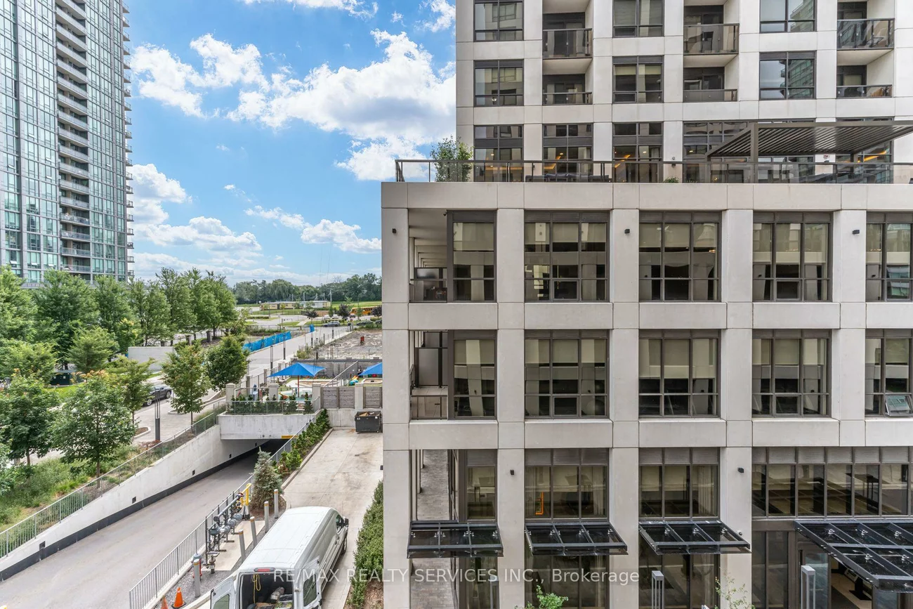 30, Elm, Fairview, Mississauga
