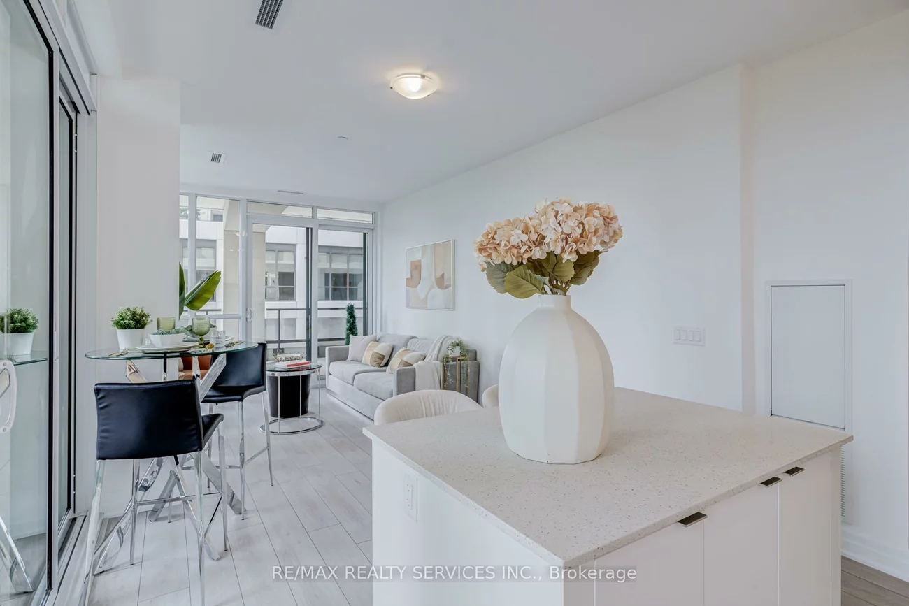 30, Elm, Fairview, Mississauga
