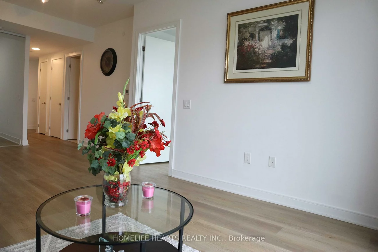 86, Dundas, Cooksville, Mississauga