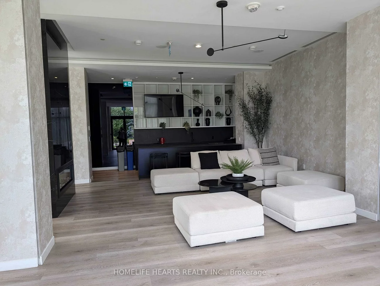 86, Dundas, Cooksville, Mississauga