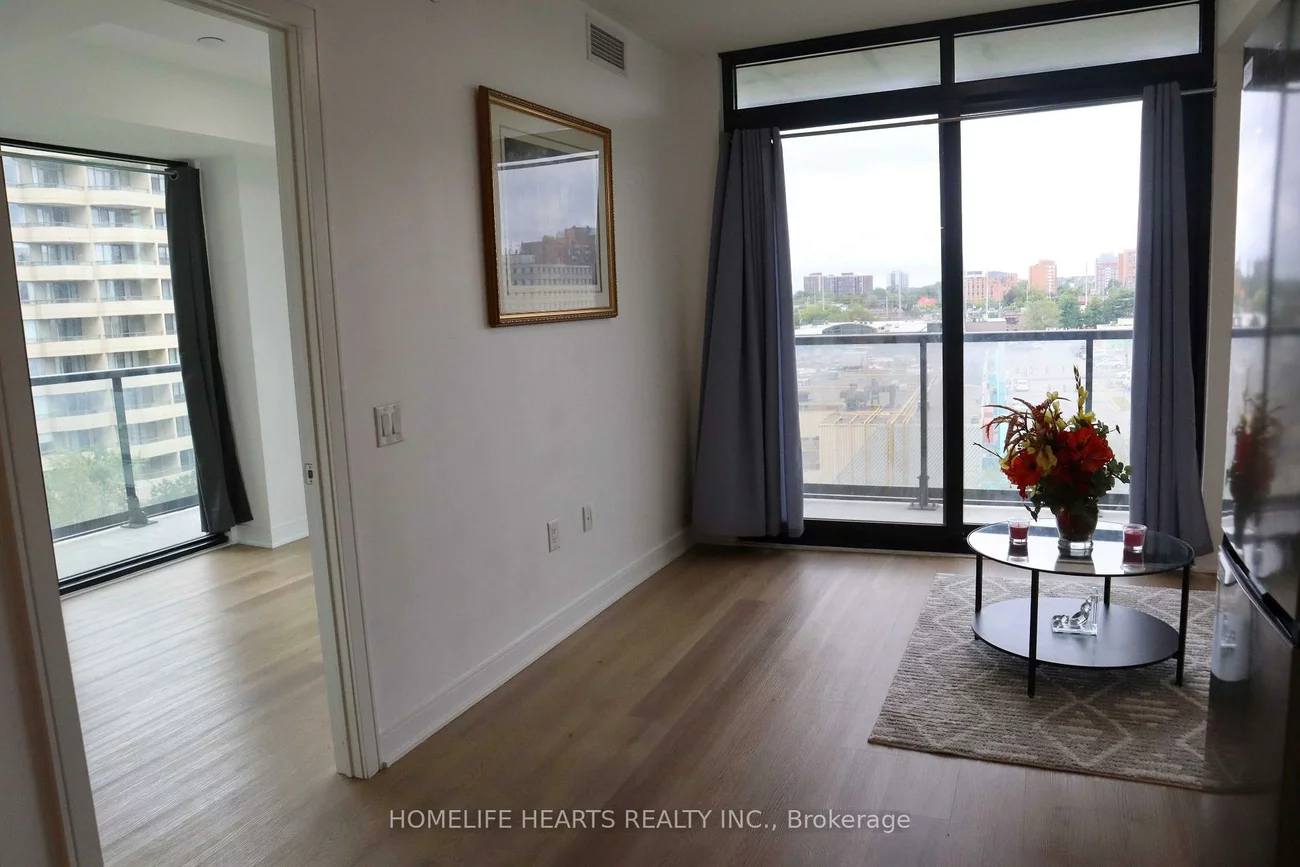 86, Dundas, Cooksville, Mississauga