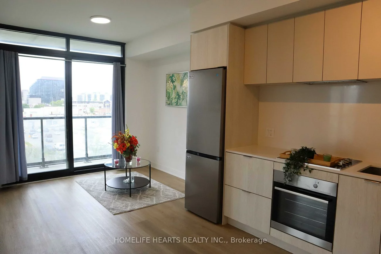 86, Dundas, Cooksville, Mississauga