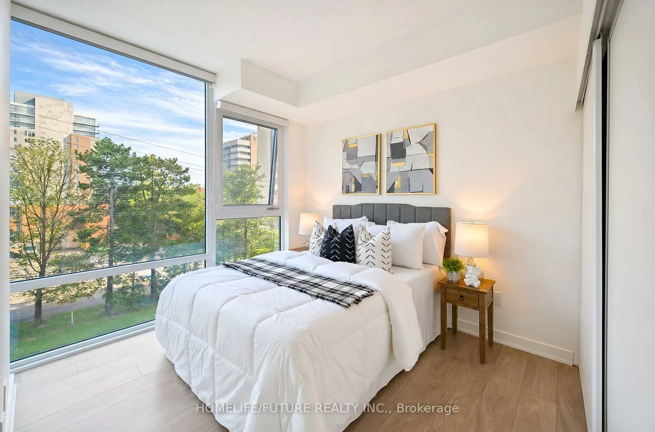 28, Ann, Port Credit, Mississauga