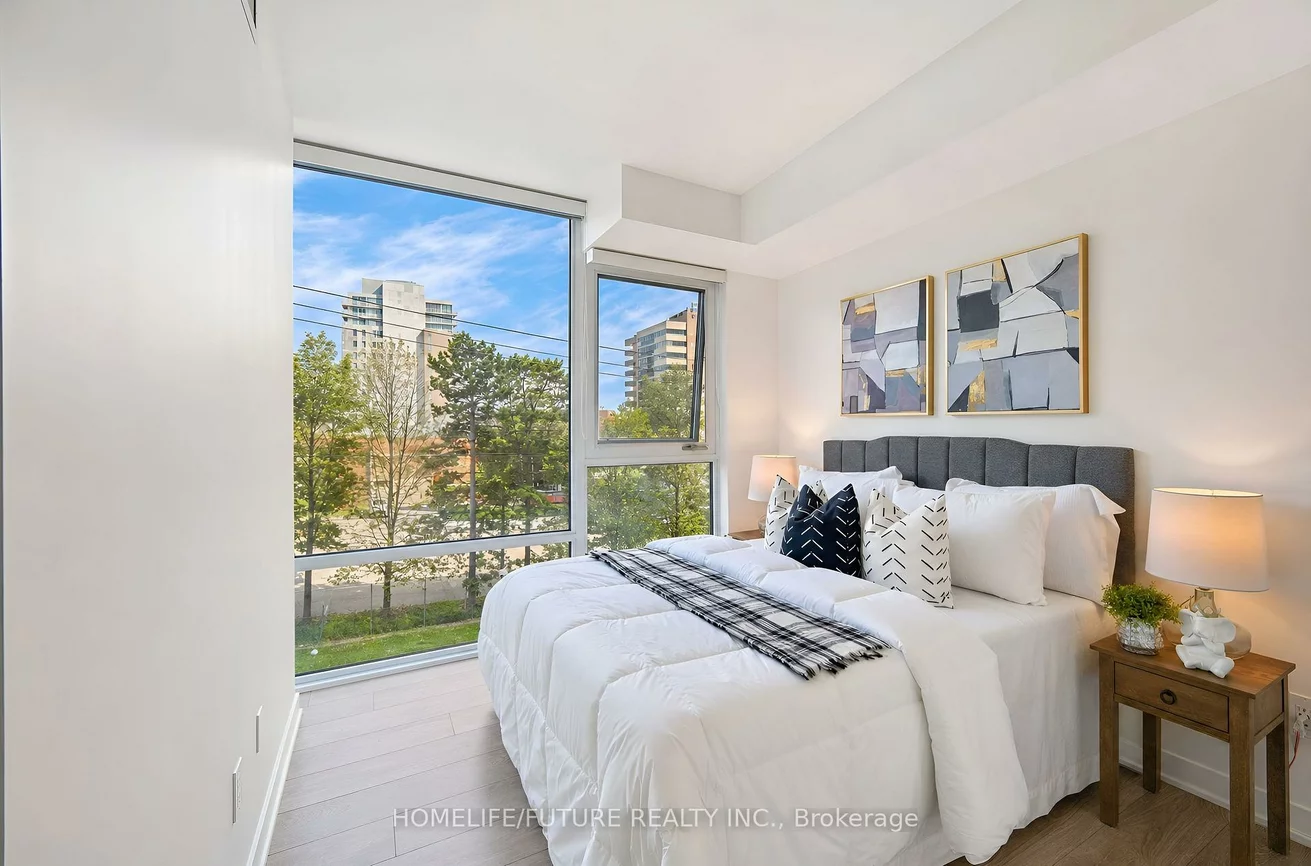 28, Ann, Port Credit, Mississauga