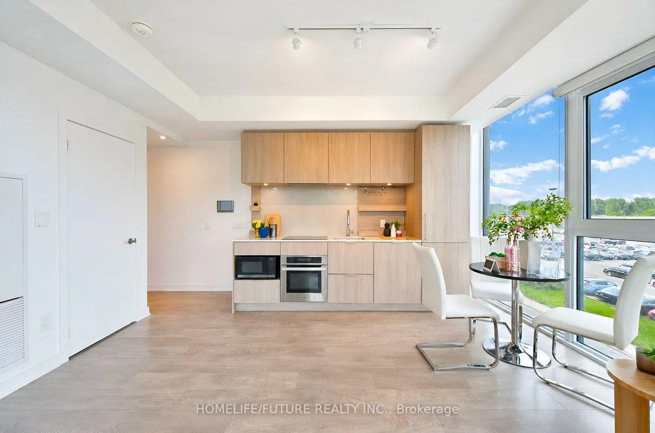 28, Ann, Port Credit, Mississauga