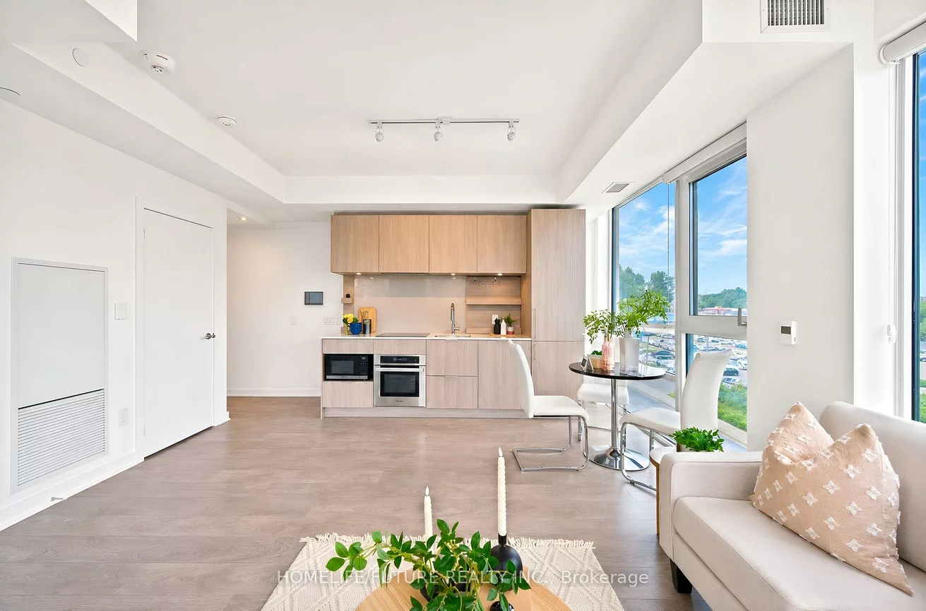 28, Ann, Port Credit, Mississauga