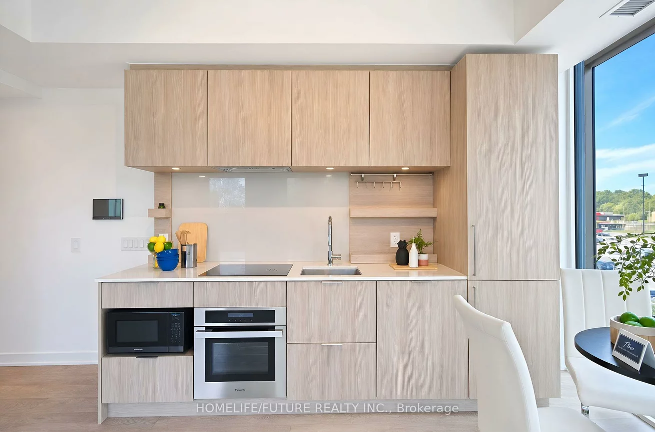 28, Ann, Port Credit, Mississauga