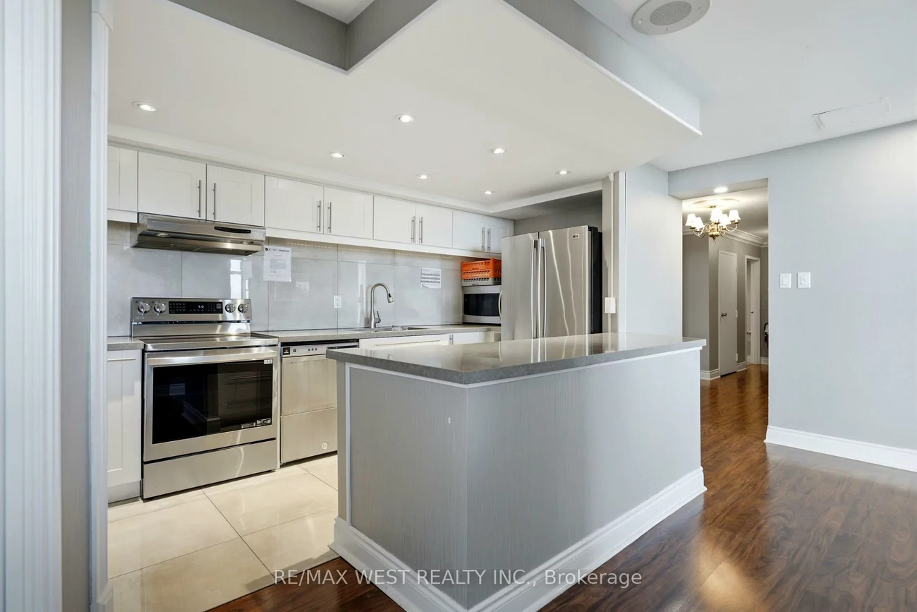 1300, Bloor, Applewood, Mississauga
